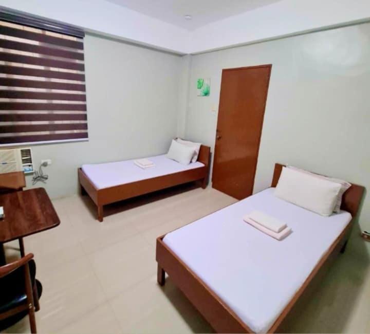 Brielles Travellers Inn Tagbilaran Exterior foto
