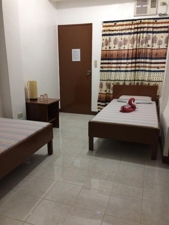 Brielles Travellers Inn Tagbilaran Exterior foto