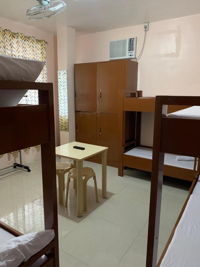 Brielles Travellers Inn Tagbilaran Exterior foto